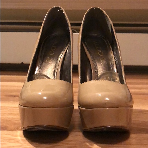 Nude patent leather pumps - Picture 2 of 5